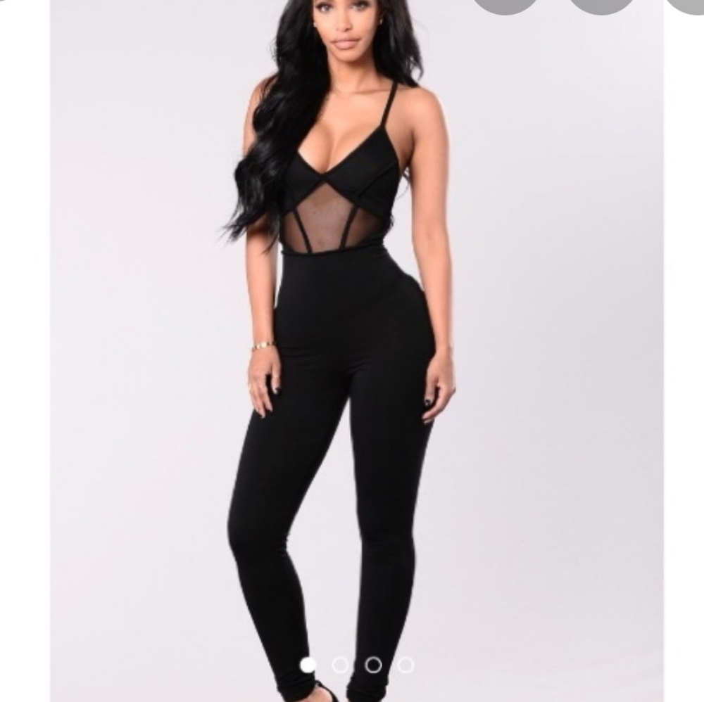 FASHION NOVA JUMPSUIT *sold out on site*